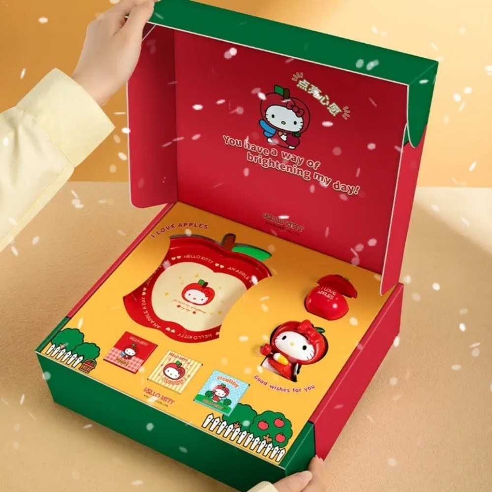 EXCLUSIVE - Hello Kitty x MarTube Aromatherapy Set - Picture 2 of 14